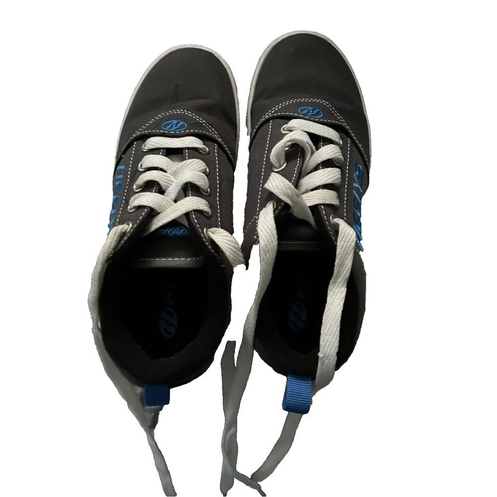 Heelys Pro 20 Youth Size 3 Skate Shoes Black w/Blue Wheels
